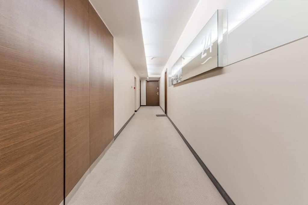 Golden Apartments An Hryniewickiego 6A グディニャ エクステリア 写真