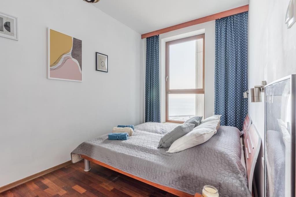 Golden Apartments An Hryniewickiego 6A グディニャ エクステリア 写真