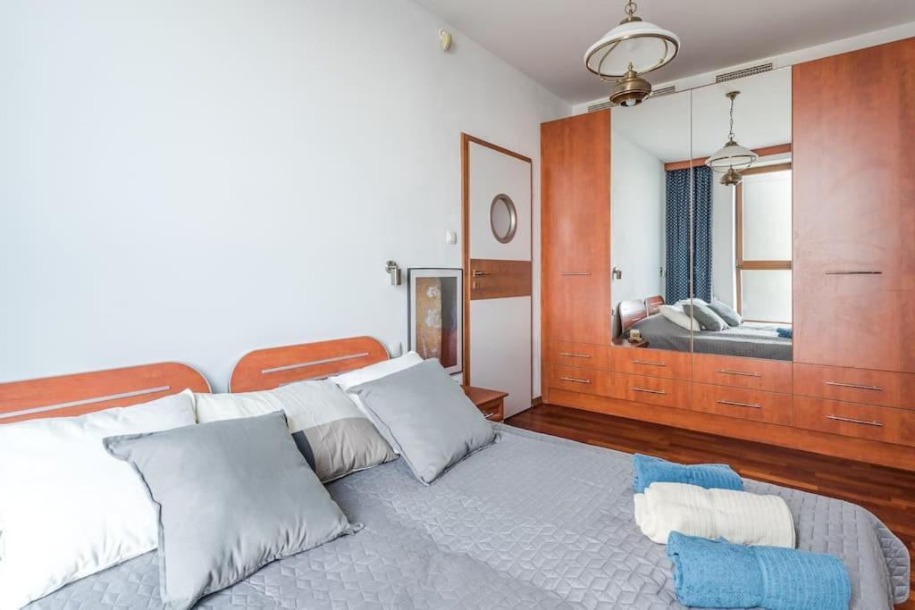 Golden Apartments An Hryniewickiego 6A グディニャ エクステリア 写真
